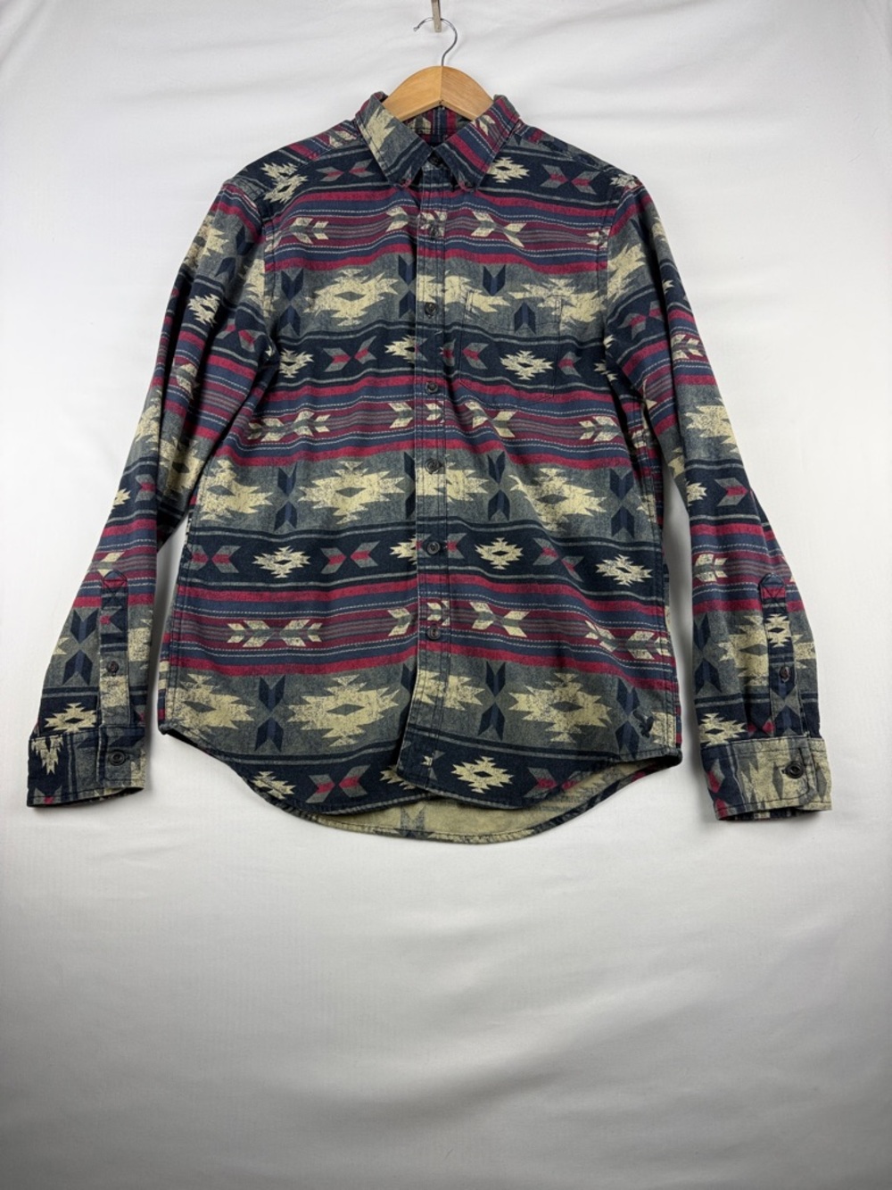 American Eagle Outfitters Aztec Button Down Shirt Men's Size M
